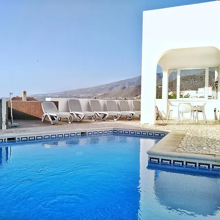 Beautiful - 4 Bedrooms, Heated Pool, 2 Priv Car Park Places, Fibre Net, Tv Channels Villa