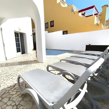 Villa Beautiful - 4 Bedrooms, Heated Pool, 2 Priv Car Park Places, Fibre Net, Tv Channels