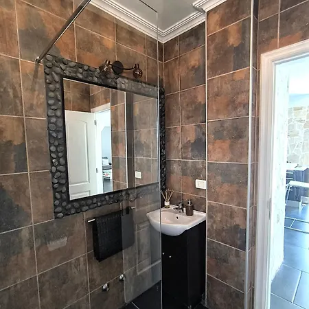 Villa Beautiful - 4 Bedrooms, Heated Pool, 2 Priv Car Park Places, Fibre Net, Tv Channels *
