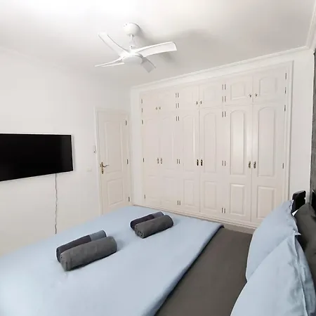 Beautiful - 4 Bedrooms, Heated Pool, 2 Priv Car Park Places, Fibre Net, Tv Channels Villa