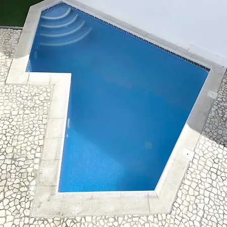 Beautiful - 4 Bedrooms, Heated Pool, Fibre Net, 2 Priv Car Park Places, Tv Channels Villa