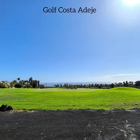 Beautiful - 4 Bedrooms, Heated Pool, 2 Priv Car Park Places, Fibre Net, Ps5, Tv Channels Costa Adeje (Tenerife)