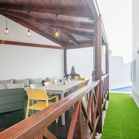 Beautiful - 4 Bedrooms, Heated Pool, 2 Priv Car Park Places, Fibre Net, Ps5, Tv Channels Willa *