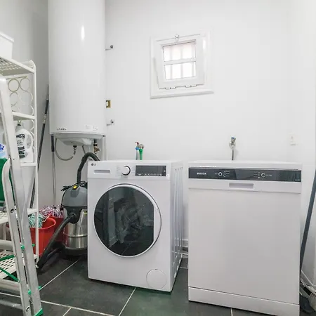 Beautiful - 4 Bedrooms, Heated Pool, 2 Priv Car Park Places, Fibre Net, Ps5, Tv Channels Willa