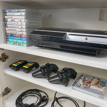 Beautiful - 4 Bedrooms, Heated Pool, 2 Priv Car Park Places, Fibre Net, Ps5, Tv Channels *