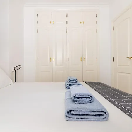 Beautiful - 4 Bedrooms, Heated Pool, 2 Priv Car Park Places, Fibre Net, Ps5, Tv Channels Willa *